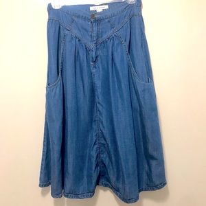 Life in Progress Denim Flowing Shirt. Size: S